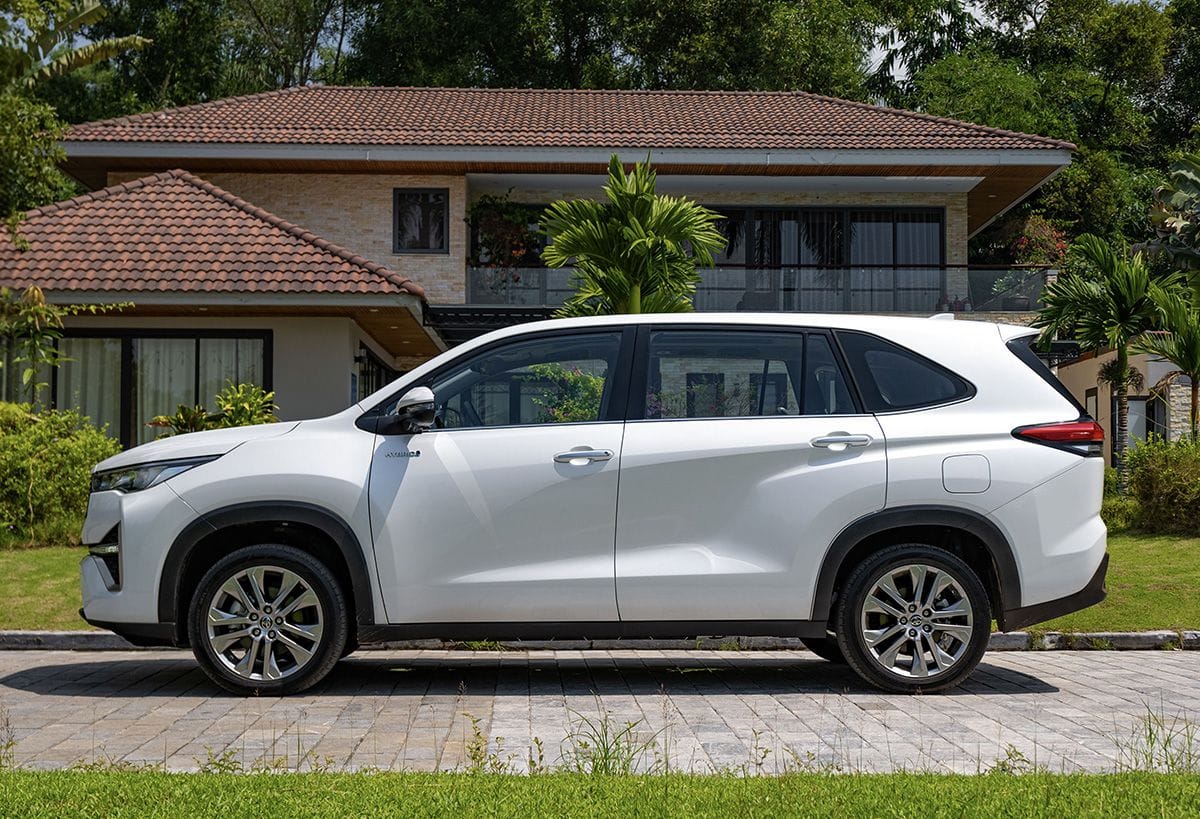 Thiết kế thân xe Toyota Innova Cross